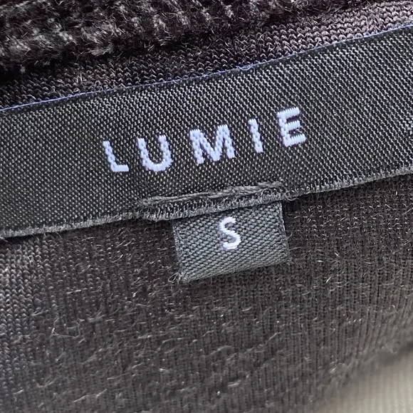 Lumie black velvet bell sleeved top with silver accents, off the shoulder sz S - Picture 4 of 4